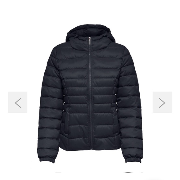 Only black puffer coat (S) - Picture 4 of 5